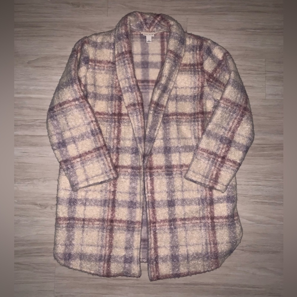Perfect spring colored jacket!